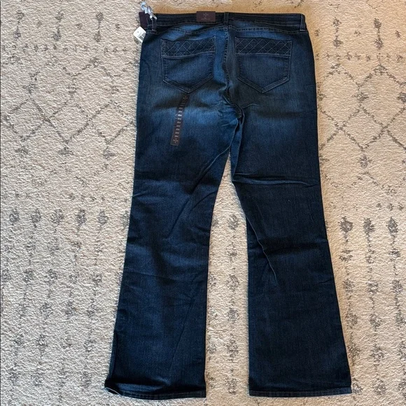 NYDJ Bootcut Jeans - Picture 4 of 5